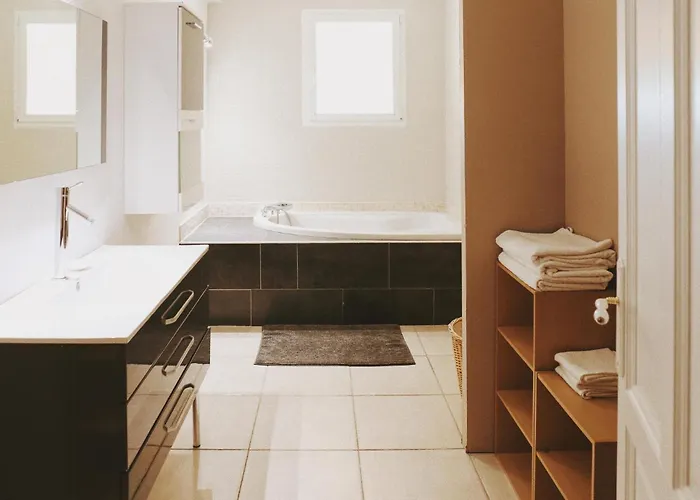 3 Bedroom Stunning In *
