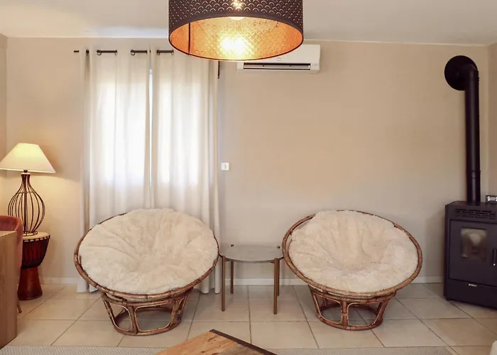 3 Bedroom Stunning In *