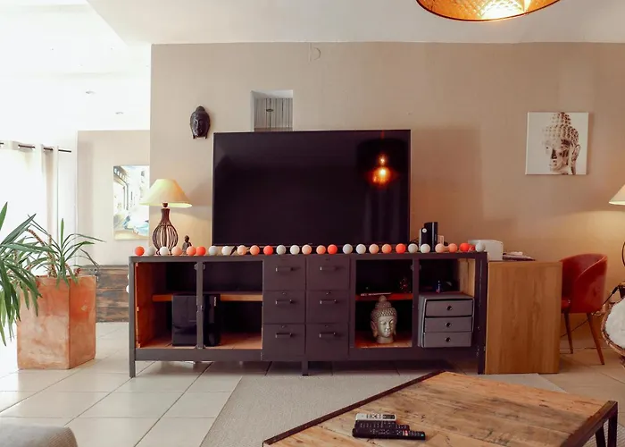 3 Bedroom Stunning In Casa de Férias *